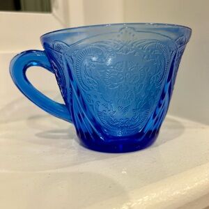 Hazel-Atlas 1930-40 Royal Lace Embossed Pattern Cobalt Blue Glass Tea Coffee Cup